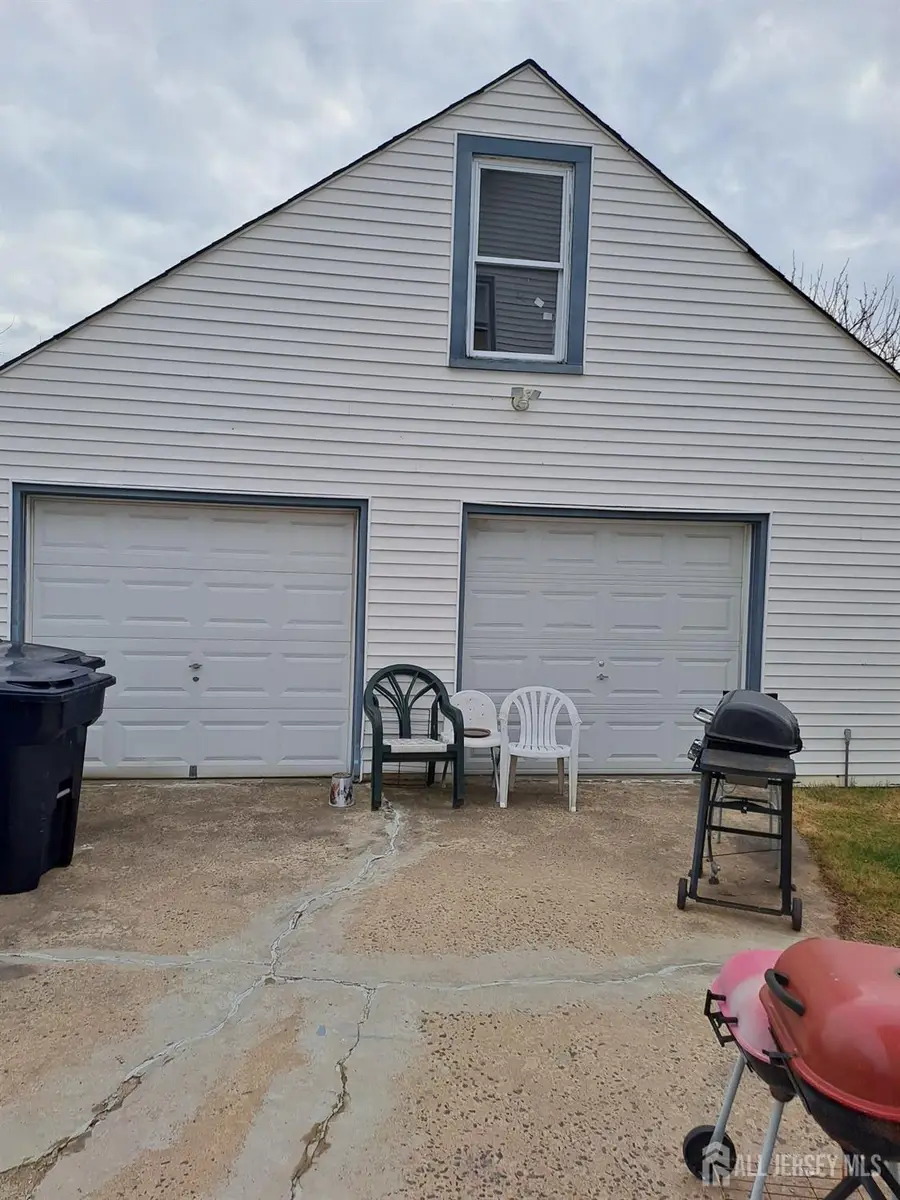 -6 Woodland Avenue, North Brunswick, NJ 08902 - #2