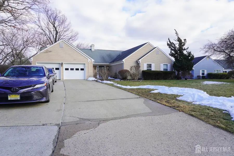 -675 Yarborough Way #A, Monroe, NJ 08831 - #3