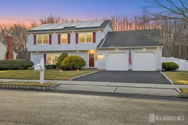 -11 Millburn Court, Old Bridge, NJ 08857