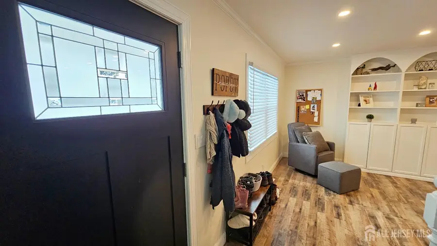 -10 Darrow Court, Kendall Park, NJ 08824 - Image #3