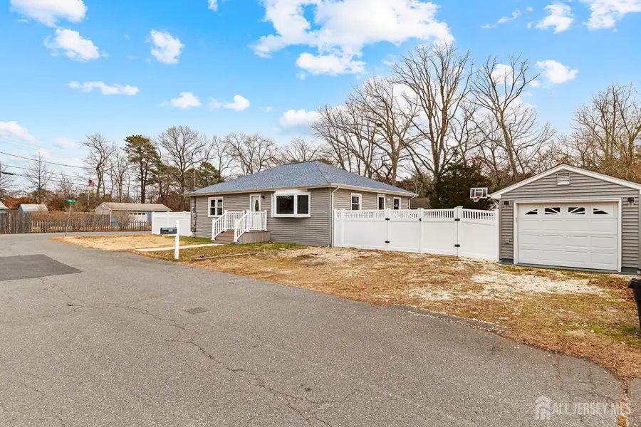 -105 Shodda Street, Lacey Township, NJ 08731 - Image #3