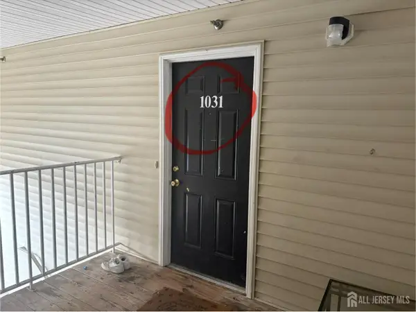 -1031 Dogwood Court, New Brunswick, NJ 08901