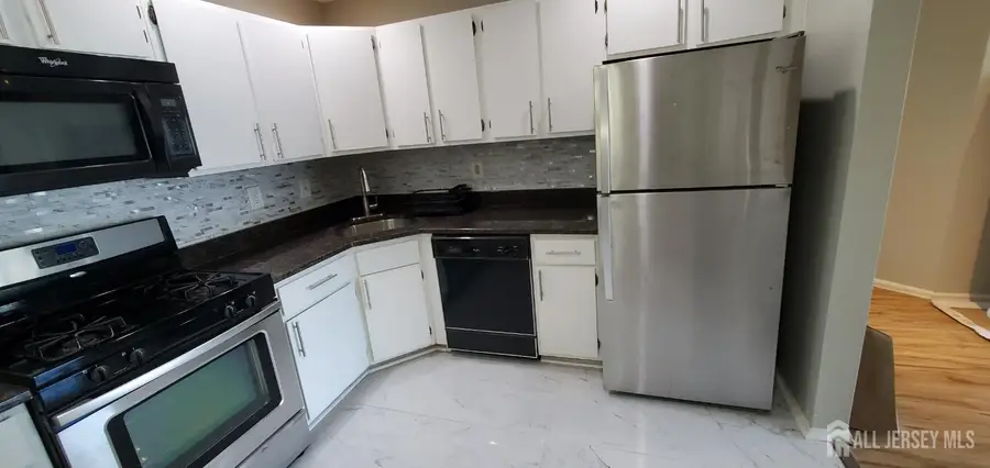 -261 Kempsey Drive, North Brunswick, NJ 08902 - #2