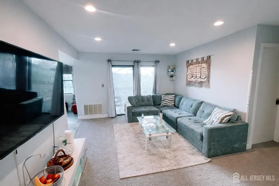 -23-C Powderhorn Court, Woodbridge, NJ 07095 - #2