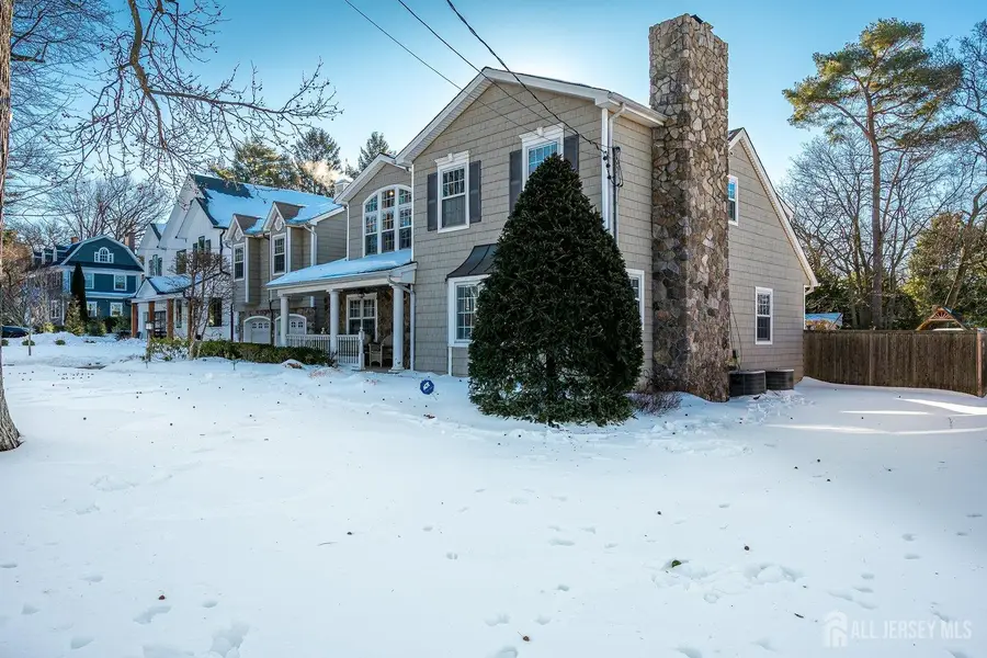 -188 E Chestnut Avenue E, Metuchen, NJ 08840 - #3