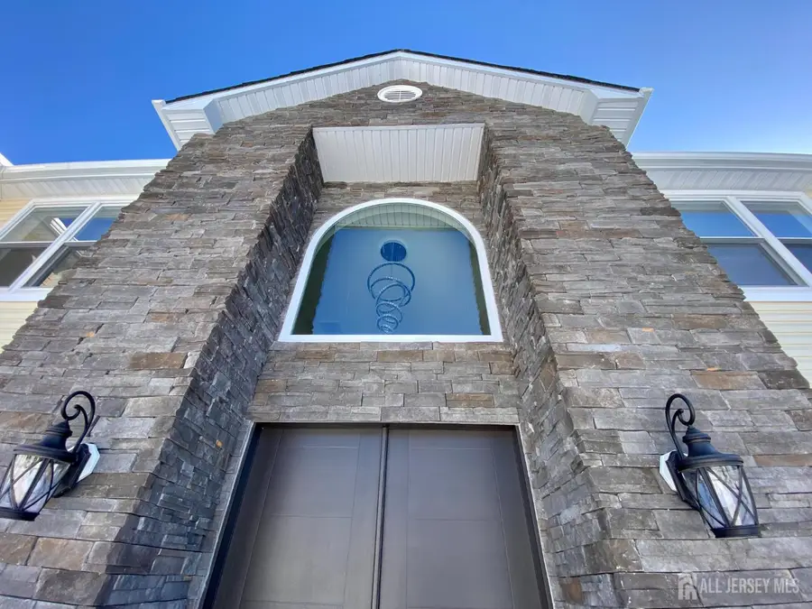 -7 Vale Street, Edison, NJ 08817 - #2