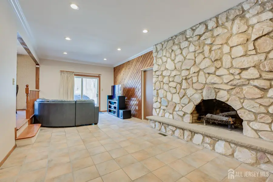 -5 Woodmere Road, North Brunswick, NJ 08902 - #3