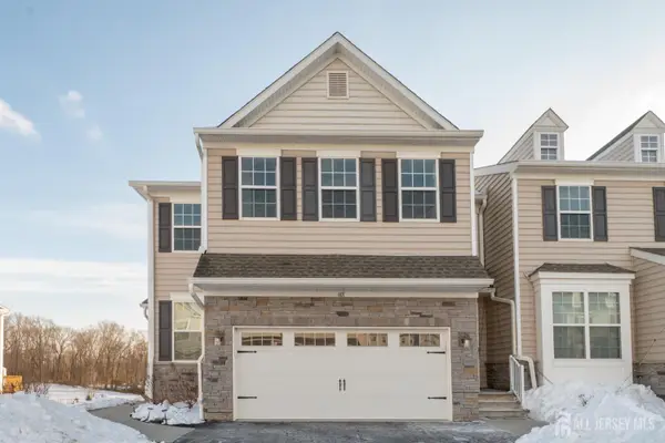 -601 Charleston Drive Ne, Monroe, NJ 08831