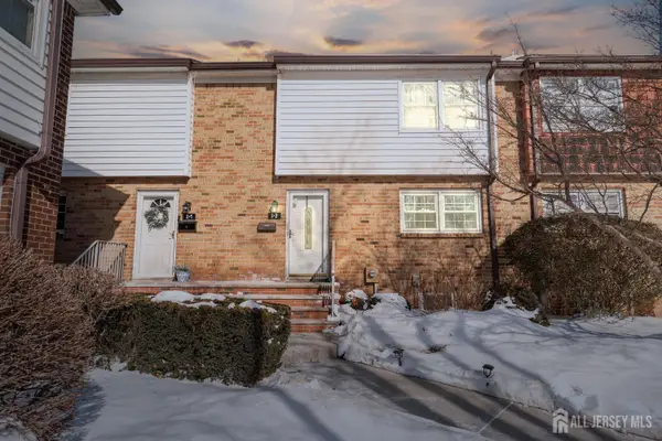 -8 Cardinal Lane #2, Hillsborough, NJ 08844