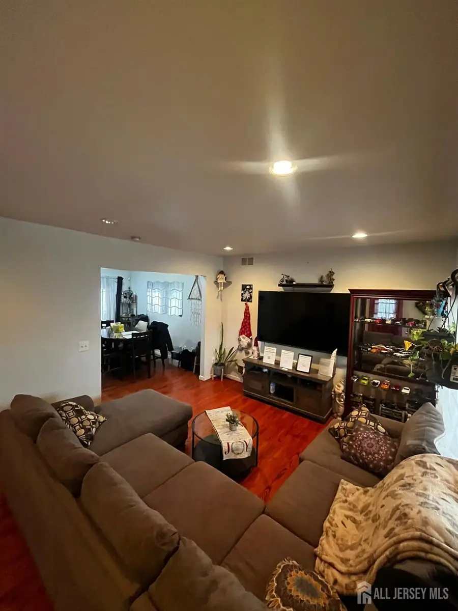 -366 Jeffries Street, Perth Amboy, NJ 08861 - #3