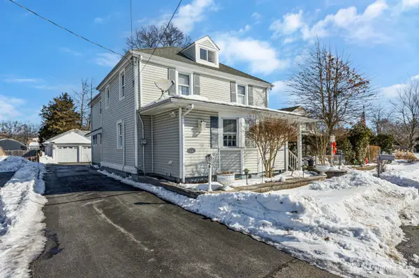 -212 Vesper Avenue, Middlesex, NJ 08846