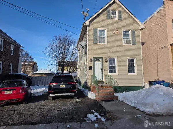 -20 Lincoln Avenue, Carteret, NJ 07008