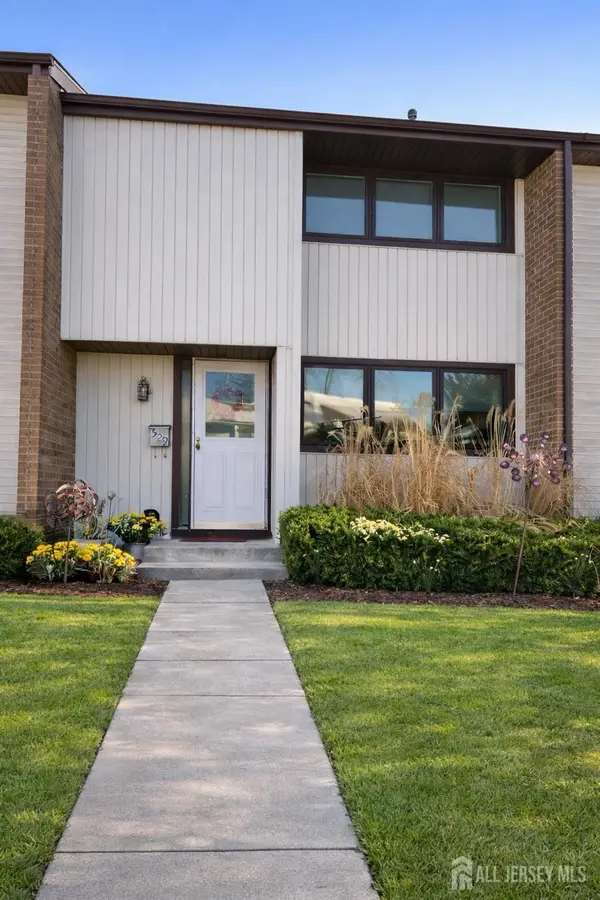 -529 Nettleton Drive, East Windsor, NJ 08520