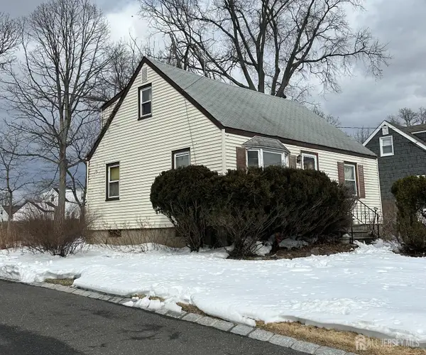 -154 Oakmanor Parkway, South Plainfield, NJ 07080