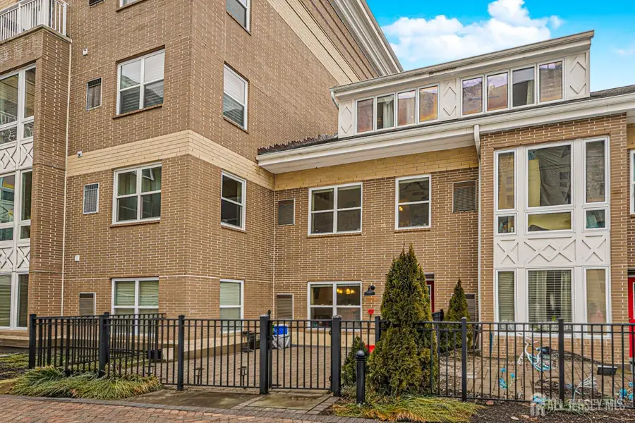 -358 Rector Street #308, Perth Amboy, NJ 08861 - #3