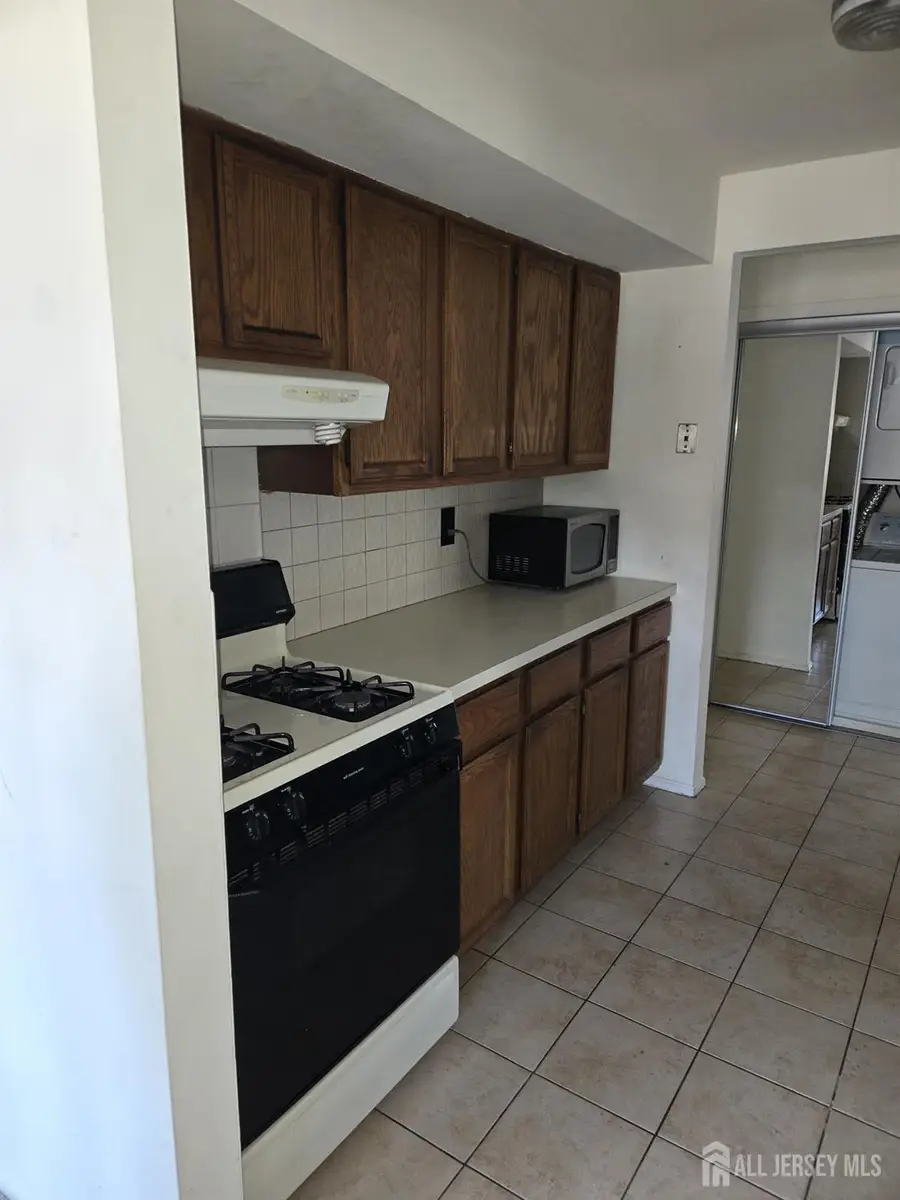 -198 Sierra Court, Woodbridge, NJ 07095 - #2