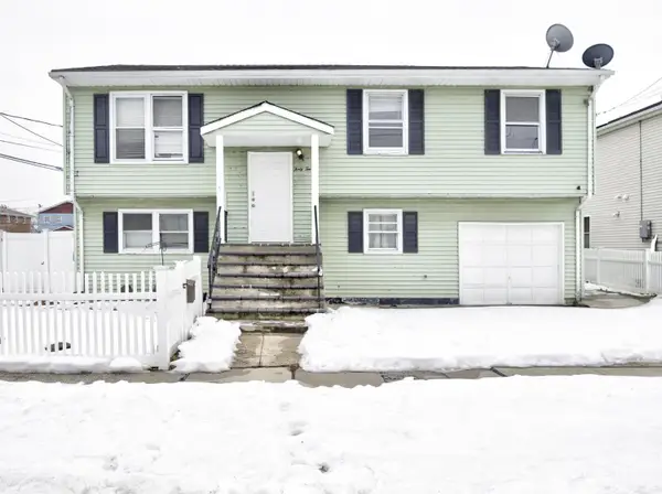 -42 Mercer Street, Carteret, NJ 07008