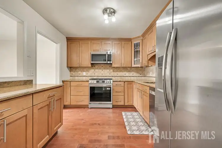 -127 Oakmont Court, Edison, NJ 08820 - #2