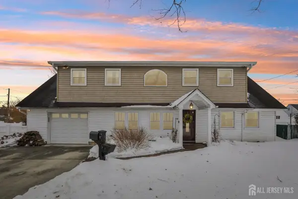 -26 Linda Avenue, Colonia, NJ 07067