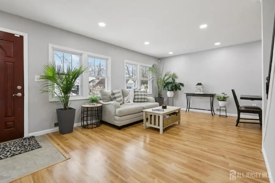 -26 Linda Avenue, Colonia, NJ 07067 - #3