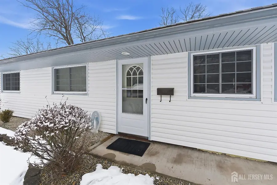 -10 Cranston Road, Kendall Park, NJ 08824 - #3