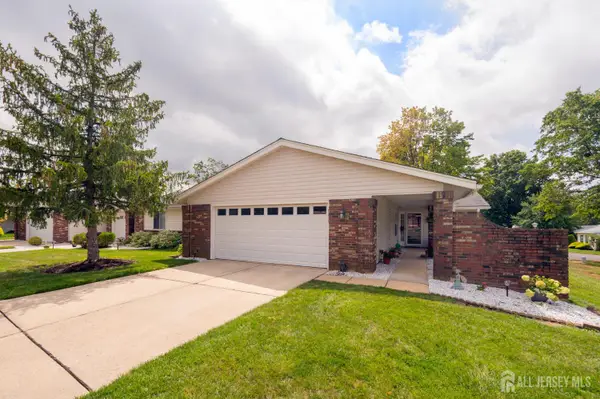 -167-C Laurel Plaza, Monroe, NJ 08831