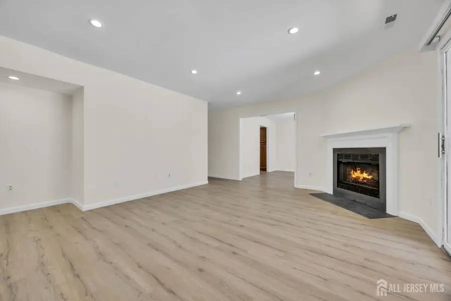 -113 Heather Court, Edison, NJ 08820 - #3