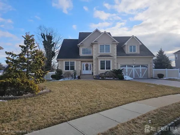 -22 Downs Drive, Sayreville, NJ 08872