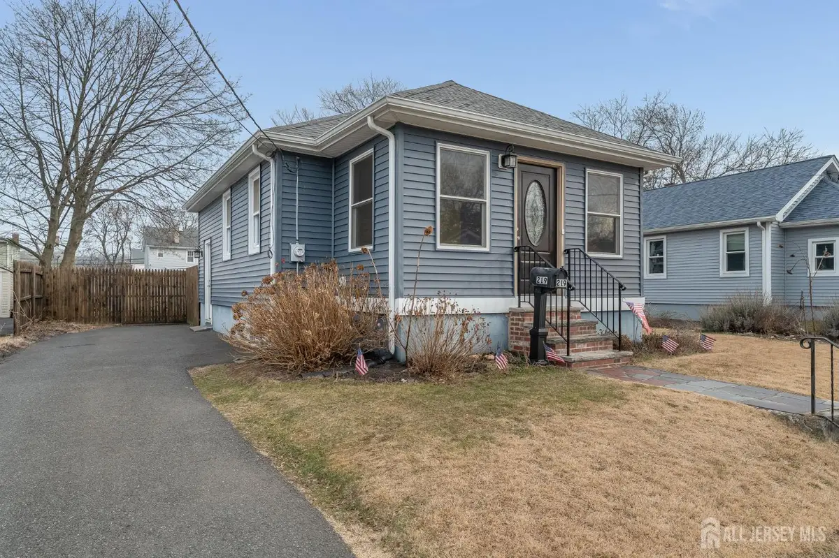 -219 Gertrude Terrace, Dunellen, NJ 08812 - #1