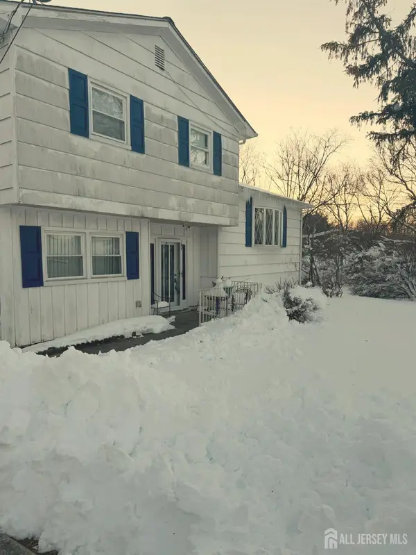 -142 Prospect Plains Road, Monroe, NJ 08831