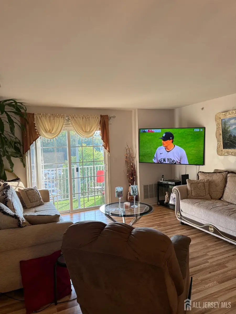 -1035 Dogwood Court, New Brunswick, NJ 08901 - #3