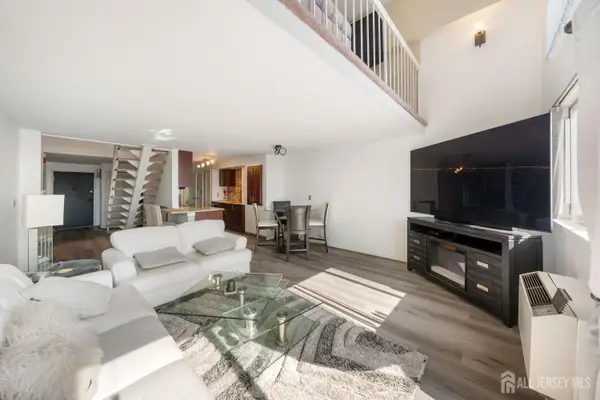 -40 Fayette Street #64, Perth Amboy, NJ 08861