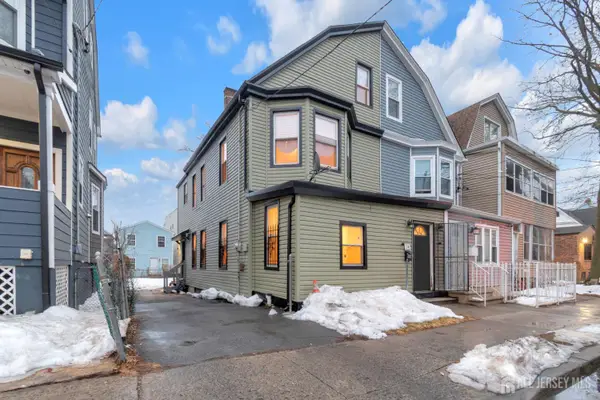 -44 Stuyvesant Avenue, Newark, NJ 07106