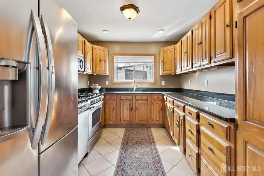 -32 Glenville Road, Edison, NJ 08817 - #3