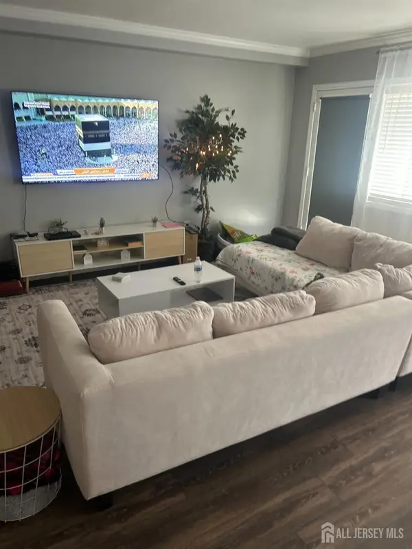 -276 Prospect Street, East Orange, NJ 07017