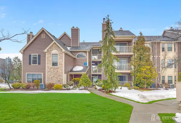 -202 Blew Court, East Brunswick, NJ 08816