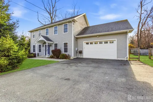 -34 Tobyhanna Trail, Hopatcong, NJ 07843