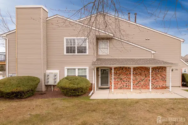 -105 Neilly Court, Old Bridge, NJ 08857