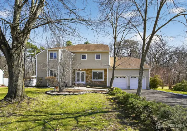 -17 Willow Drive, Old Bridge, NJ 08857