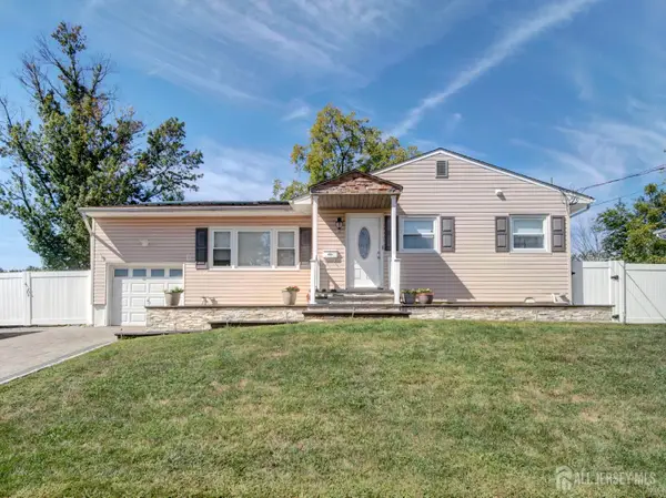 -17 Thelma Court, Colonia, NJ 07067