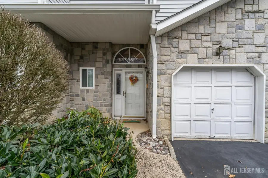 -24 Catherine Court, Laurence Harbor, NJ 08879 - #2