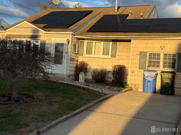 -44 Mckinley Avenue, Colonia, NJ 07067