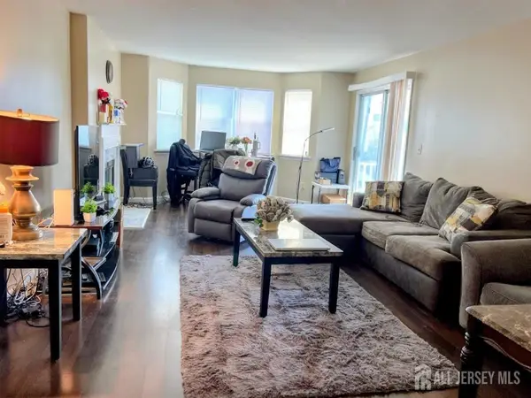 -197 Bexley Lane, Piscataway, NJ 08854