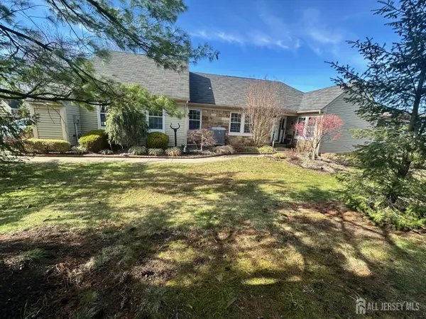 -67 Yorkshire Drive, Monroe, NJ 08831