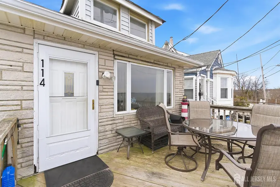 -114 Shoreland Circle, Laurence Harbor, NJ 08879 - #2