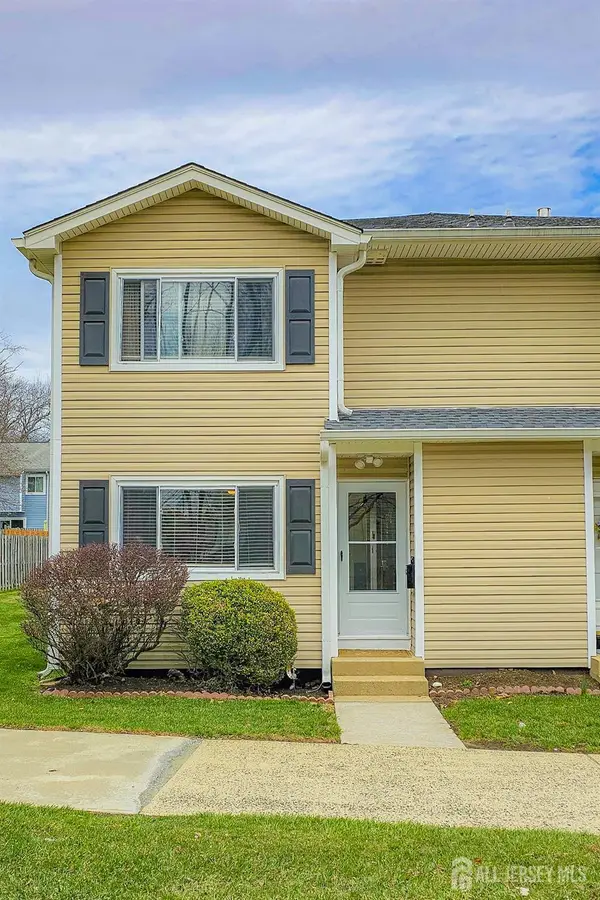 -30 Davids Court, South Brunswick, NJ 08810