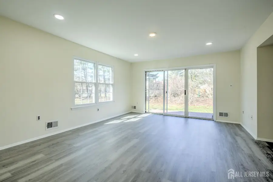 -302 Palombi Court, East Brunswick, NJ 08816 - #3