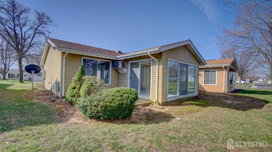 -370-B Duranta Plaza, Monroe, NJ 08831 - #3