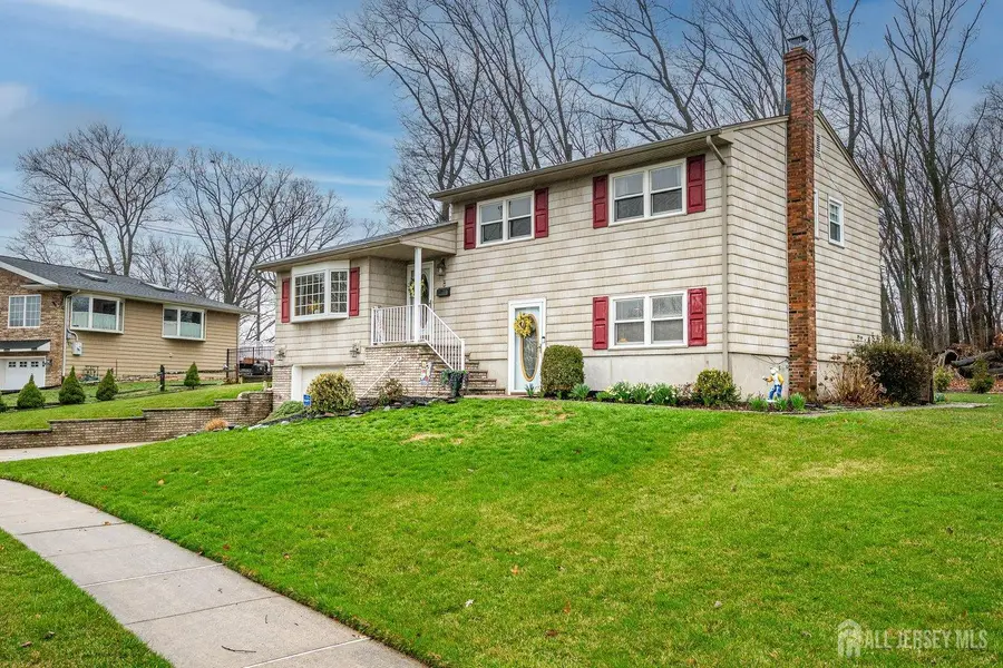 -8 Adelphi Court, Edison, NJ 08837 | The Joy of Home, CENTURY 21