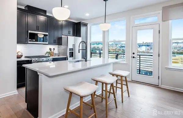 -33 Tuckman Drive, South Brunswick, NJ 08852